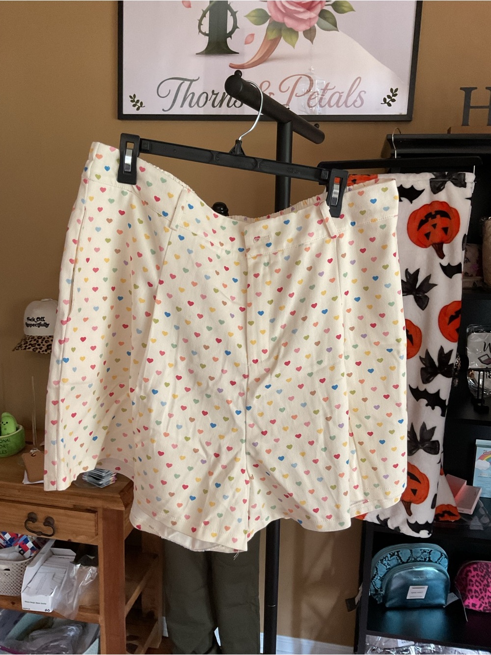 High-Waist Cream Heart-Print Women’s Shorts